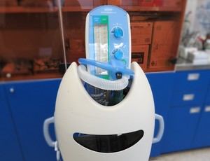 笑気吸入鎮静器